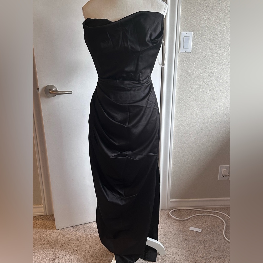 House of CB - BLACK SATIN STRAPLESS CORSET MAXI - Picture 9 of 12